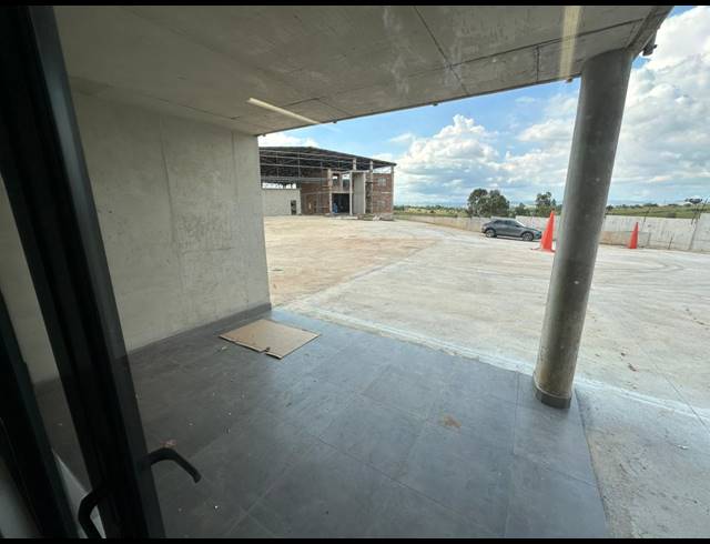 1,231M² WAREHOUSE TO LET IN LANSERIA